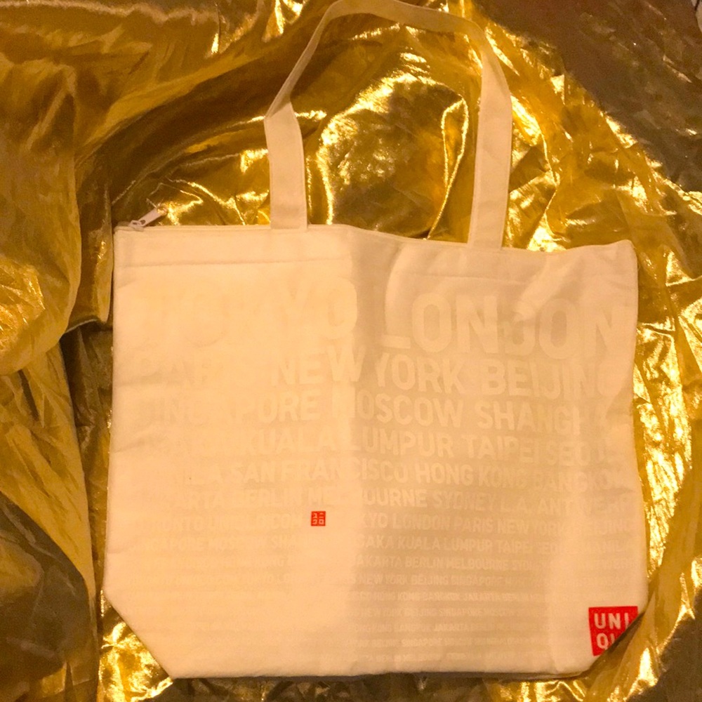 NWOT Uniqlo large cooler bag
